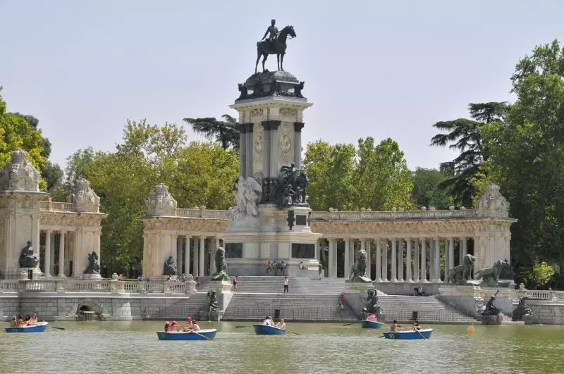 Madrid (c) Alesia Belaya